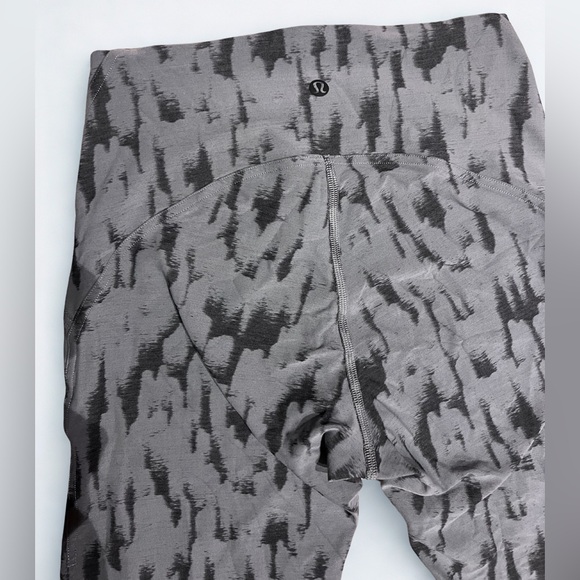 Lululemon InStill High-Rise Tight Activewear Leggings 25” Size 4 - Picture 7 of 9